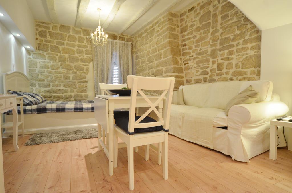 Studios Villa Rossella 4 Ровинь Экстерьер фото