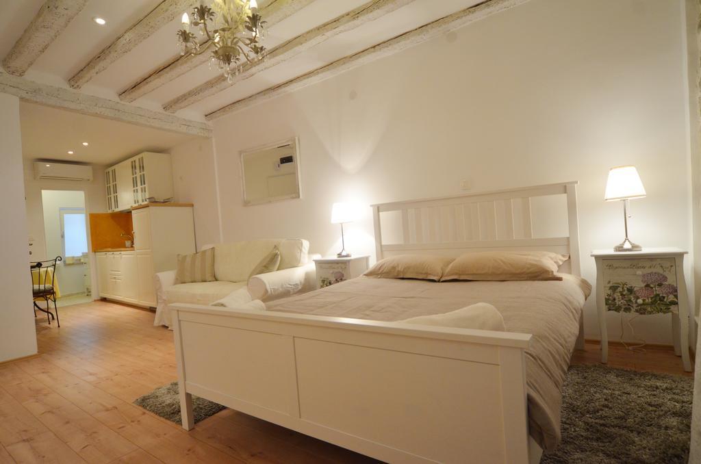 Studios Villa Rossella 4 Ровинь Экстерьер фото