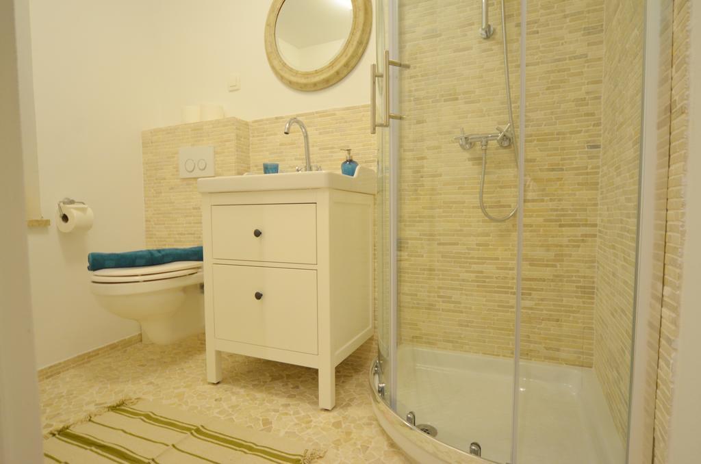 Studios Villa Rossella 4 Ровинь Номер фото