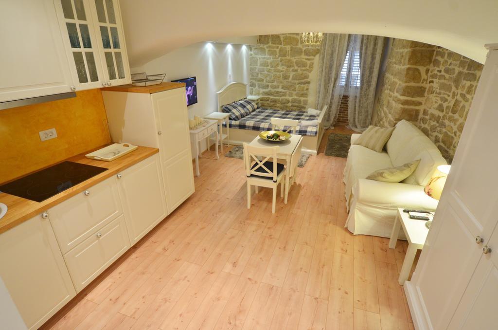 Studios Villa Rossella 4 Ровинь Номер фото