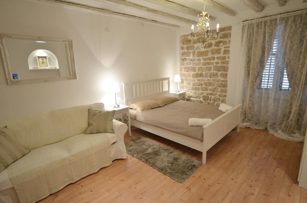 Studios Villa Rossella 4 Ровинь Номер фото
